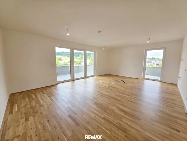 Modernes Neubau-Wohnhighlight mit großzügigem Balkon – Erstbezug in Haag am Hausruck - Titelbild