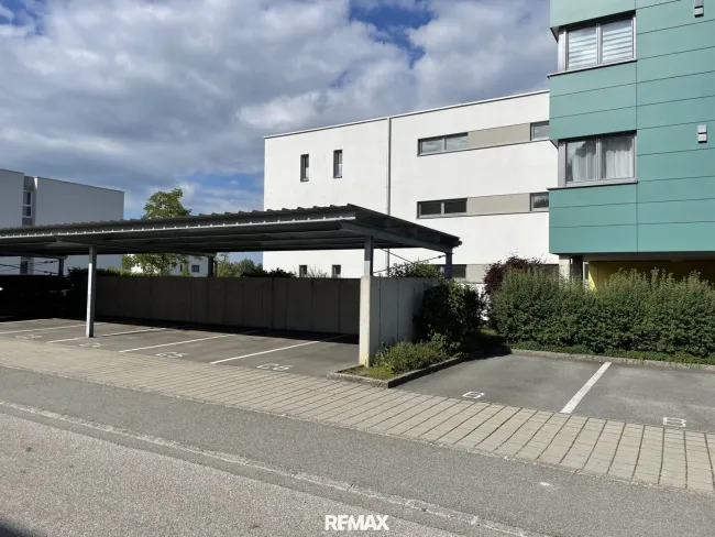 Moderne 2-Zi.-Wohnung mit Loggia & Carport in Schärding - Bild