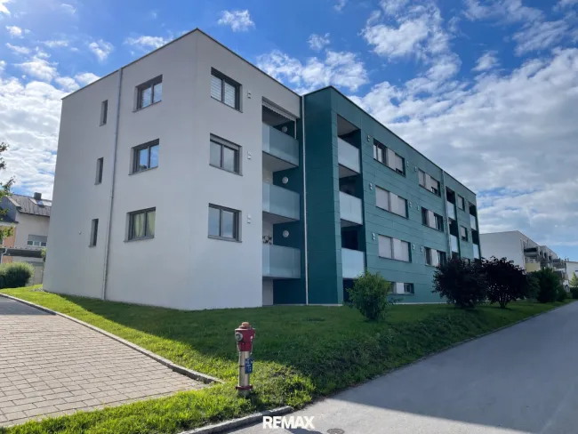 Moderne 2-Zi.-Wohnung mit Loggia & Carport in Schärding - Titelbild