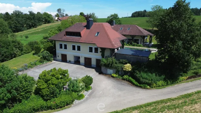 Herrenhaus in Allhaming mit 4740m² Grundstück in idyllischer Alleinlage! - Bild
