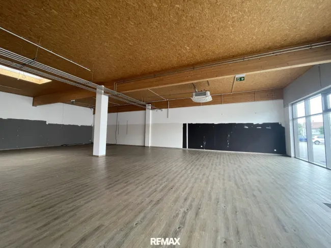 Gewerbefläche mit ca. 300 m² in zentraler Lage zu mieten - Bild