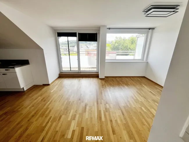 Moderne 2-Zimmer-Wohnung mit Parkplatz in Bad Schallerbach - Bild