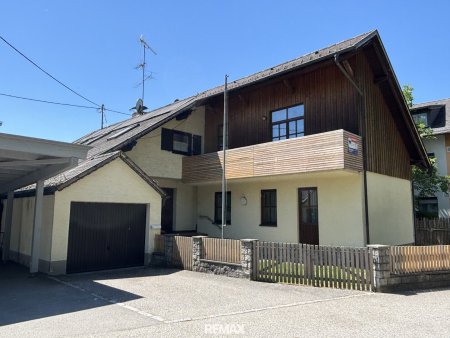 Gemütliches Ein- oder Zweifamilienhaus mit Pool in attraktiver Schärdinger Lage