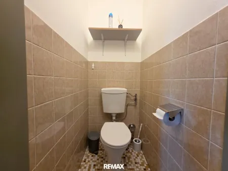 6_WC