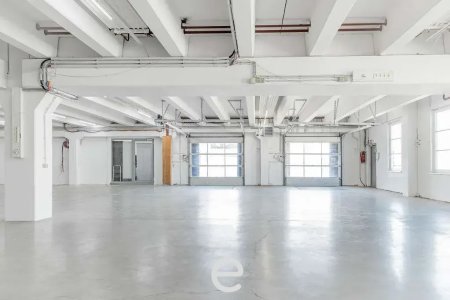 Lagerhalle mit 2 elektrischen, überdachten Laderampen I Oberhofen am Irrsee bei Vöcklabruck