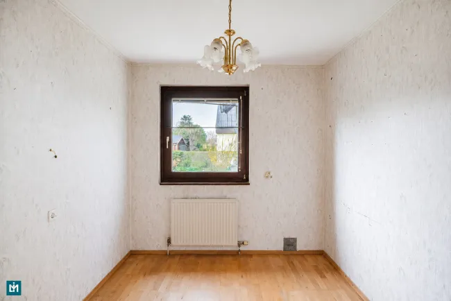 Schlafzimmer (N) UG.