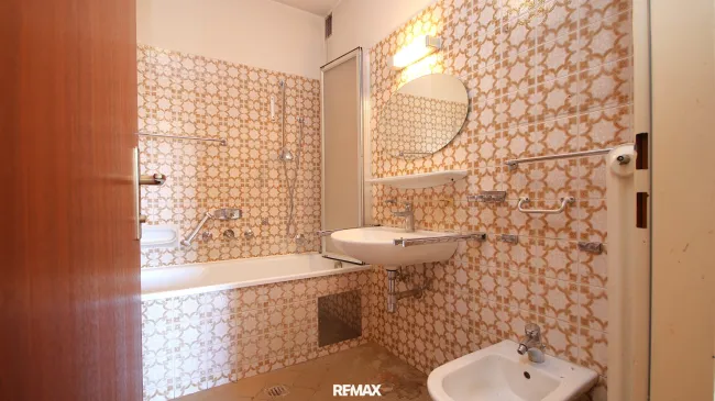 Großzügiges Badezimmer