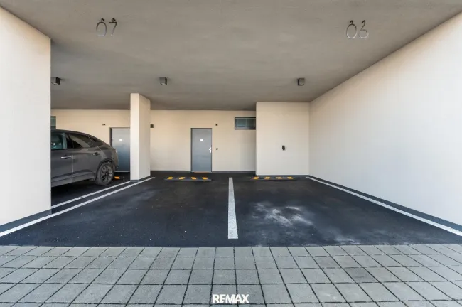 2 Carportplätze mit Ladeeinrichtung