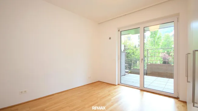Zimmer 1 mit Schrank