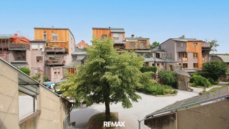 Sonnige 3-Zimmer-Wohnung mit Balkon und Tiefgaragenplatz
