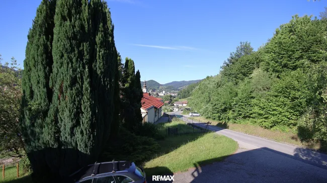 Zufahrtstraße