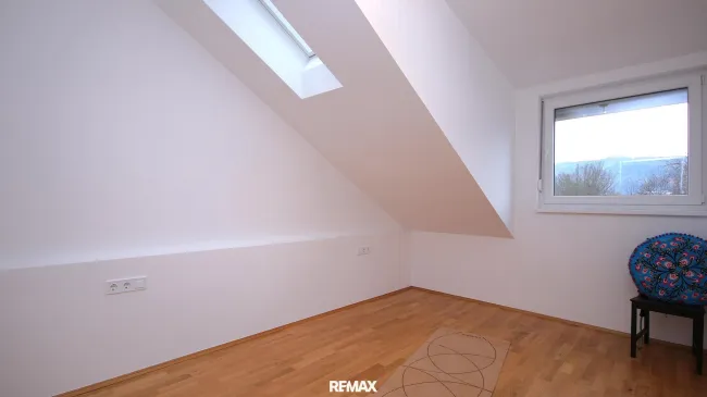 Schlafzimmer 2 OG