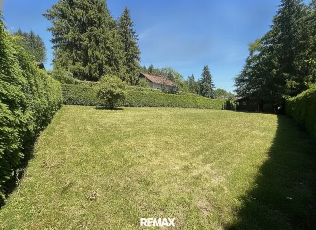 Grundstück
