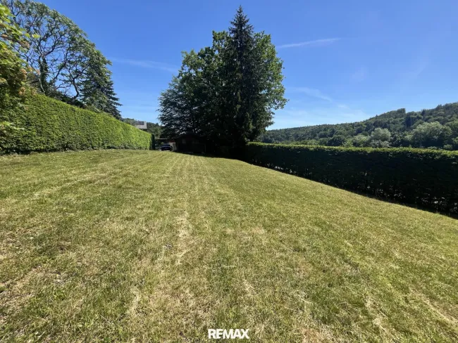 Grundstück