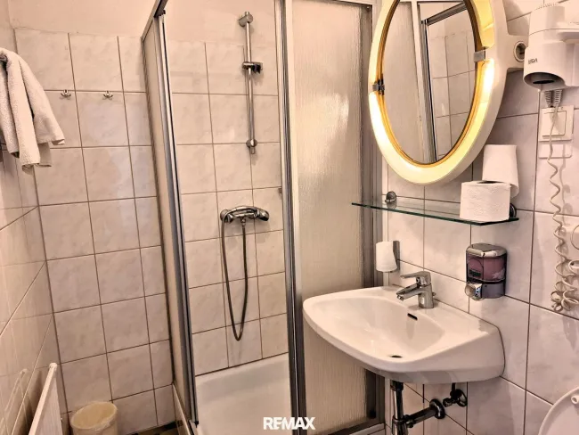 Jedes Zimmer mit WC und Dusche