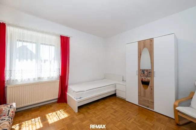 Kinderzimmer EG