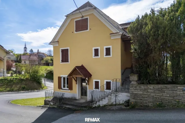 Hausansicht/Eingänge