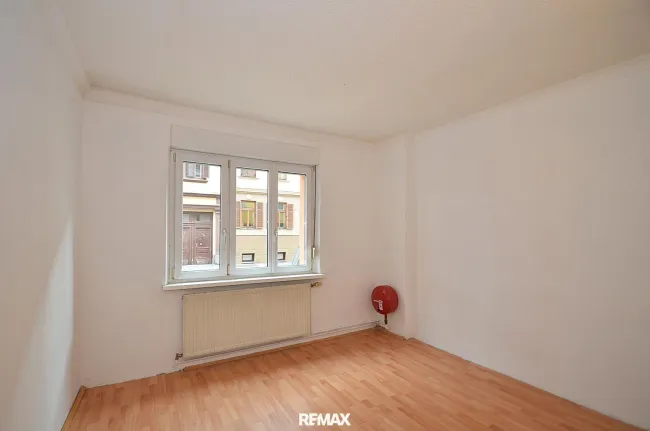 Großzügiges Schlafzimmer