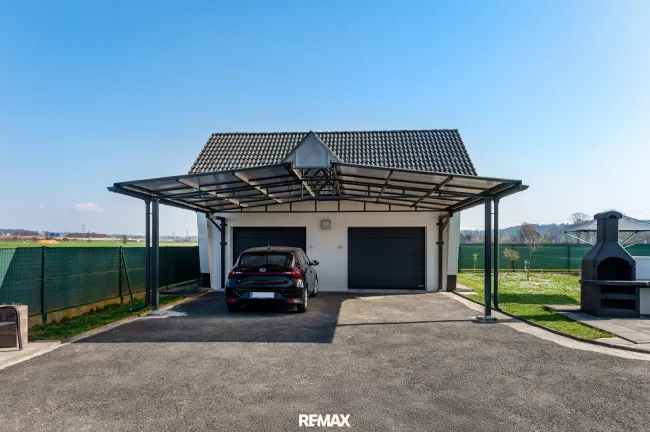 Garage und Flugdach