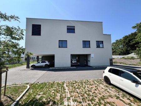 Bürogebäude Ost-Ansicht