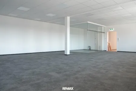 Helle großzügige Büroräume