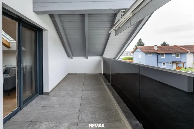 Große Westterrasse OG