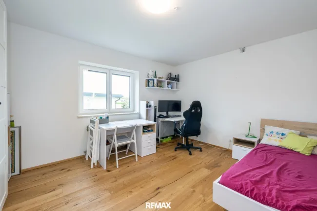 Helles Zimmer EG
