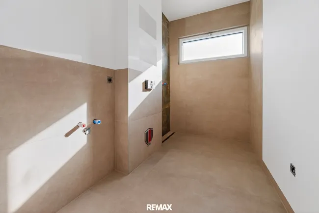 Badezimmer EG (wird fertiggestellt)