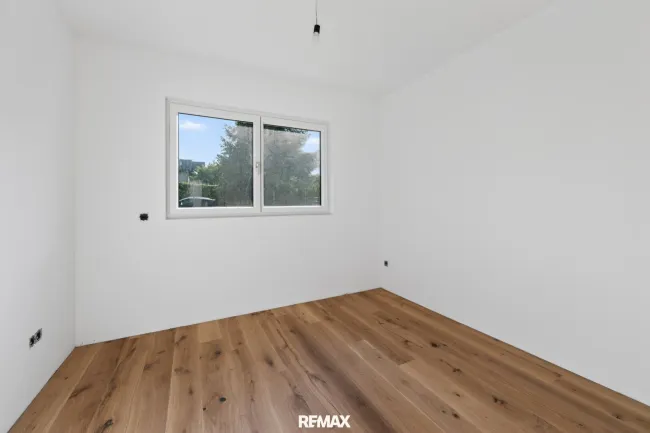 Büro EG