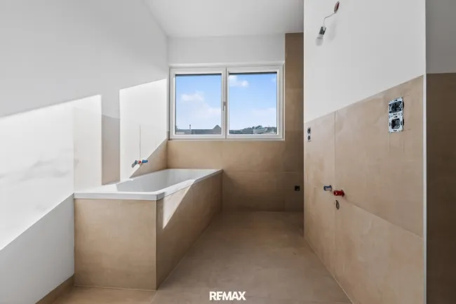 Badezimmer OG (wird fertiggestellt)