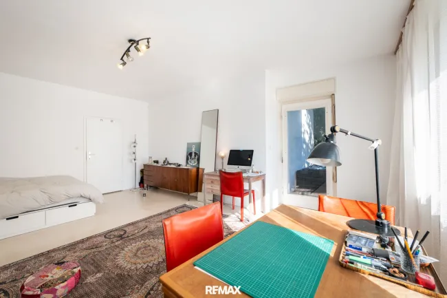 Zimmer mit Büro und Zugang Terrasse OG