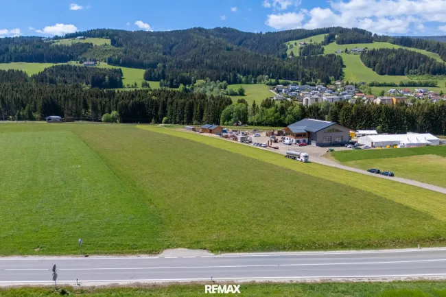Gewerbegrundstück - Drohnenfoto