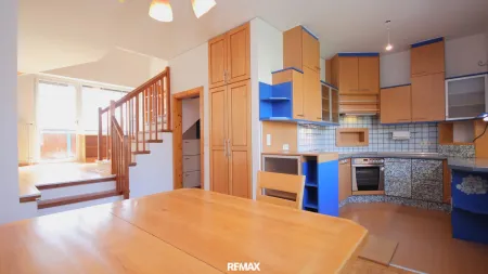 Blick Richtung Wohnzimmer und Küche