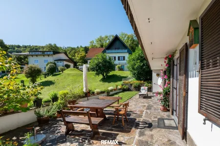 südseitige Terrasse
