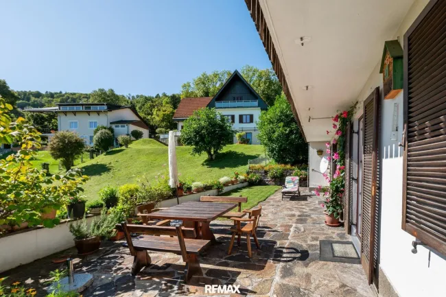 südseitige Terrasse