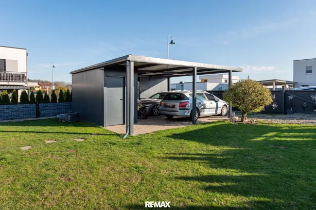 Doppelcarport mit Abstellraum