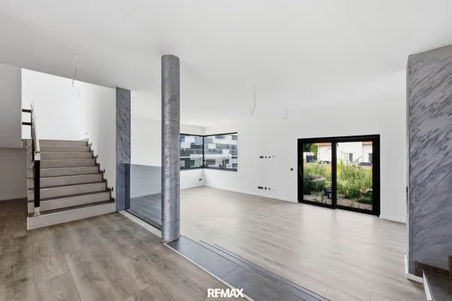 Exklusives Einfamilienhaus in Wullersdorf – Erstbezug mit beeindruckendem Rundumblick - Titelbild