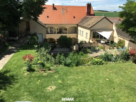 Historisches Renaissance-Anwesen mit einzigartiger Authentizität in Weyerburg!