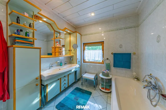 Badezimmer 2.OG