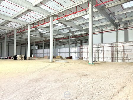 Direkt an der Grenze zwischen Österreich, Slowakei und Ungarn I Lager- und Produktionshalle ab 3.500 m² zu mieten
