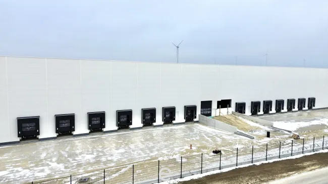 Direkt an der Grenze zwischen Österreich, Slowakei und Ungarn I Lager- und Produktionshalle ab 3.500 m² zu mieten - Bild