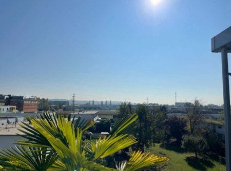 Exklusive Penthouse-Wohnung mit 2 großzügigen Terrassen & traumhafter Dachterrasse mit 360°-Blick!