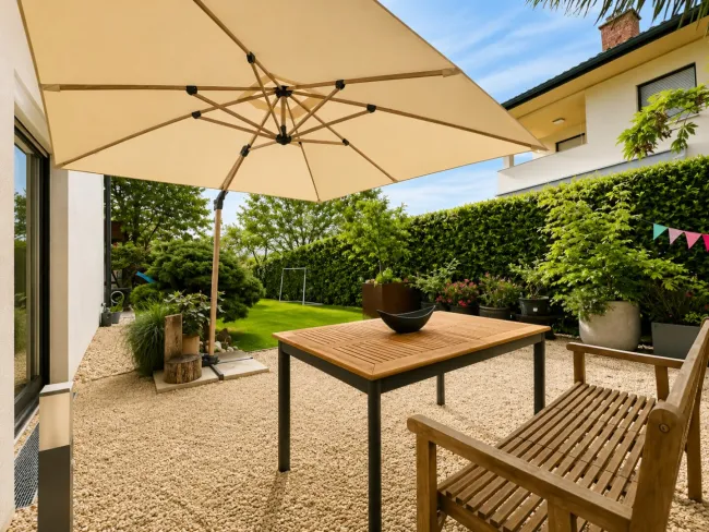 Neuwertige Gartenwohnung mit Ganztagssonne - Bild