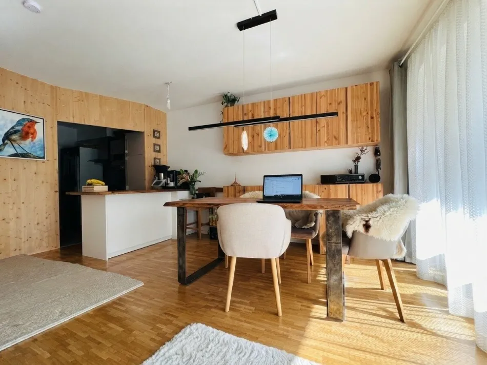 Neuwertige Gartenwohnung mit Ganztagssonne - Bild