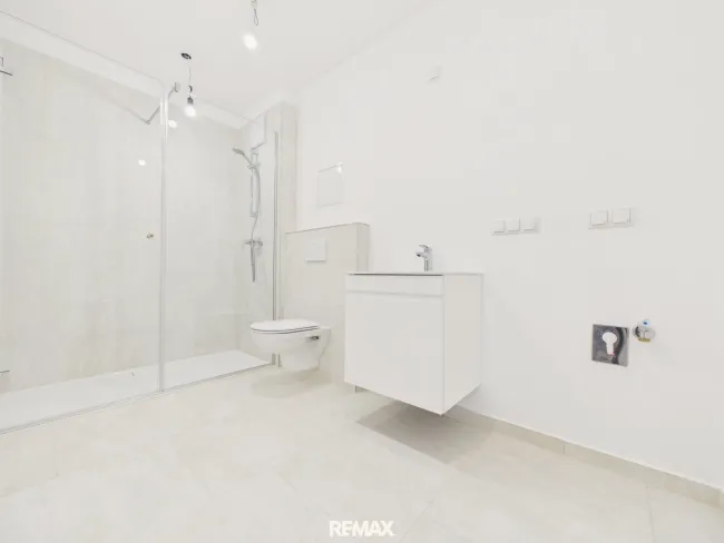 Bad + WC