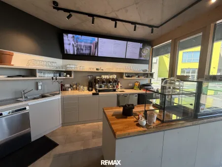 Sofort nutzbares Café/Gastrolokal in Frequenzlage in Schwechat