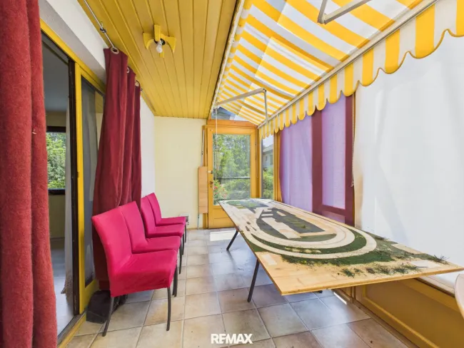 Renovierungsbedürftiger Bungalow mit großem Grundstück - Bild