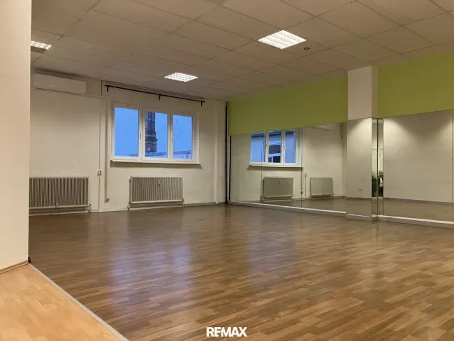 Vielseitiger "Tanzsaal" in Liesing - Bild