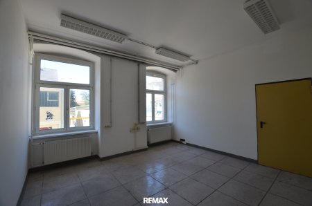 Büro oder Lager im 1. Stock
