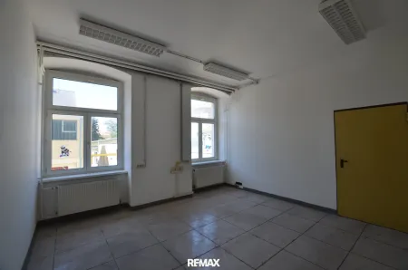 Büro oder Lager im 1. Stock